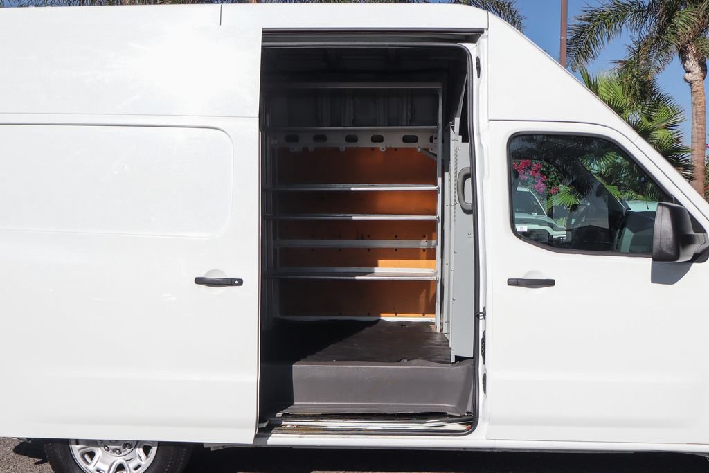 Used 2020 Nissan NV 2500 SV RWD image 10