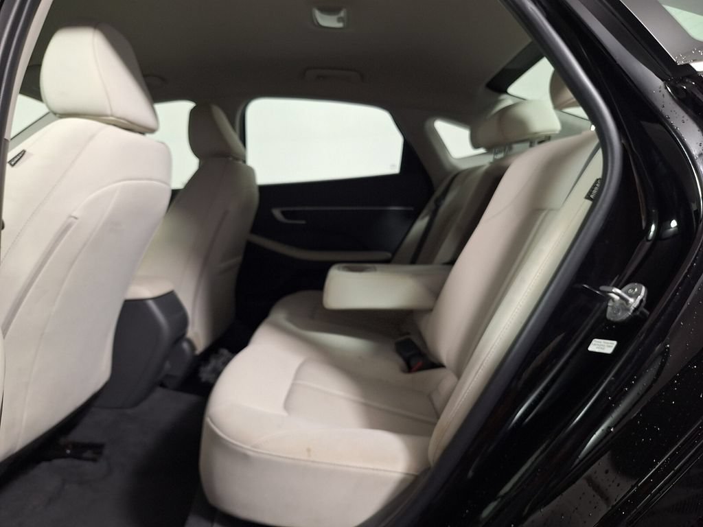 Used 2025 Hyundai Sonata SEL FWD image 10