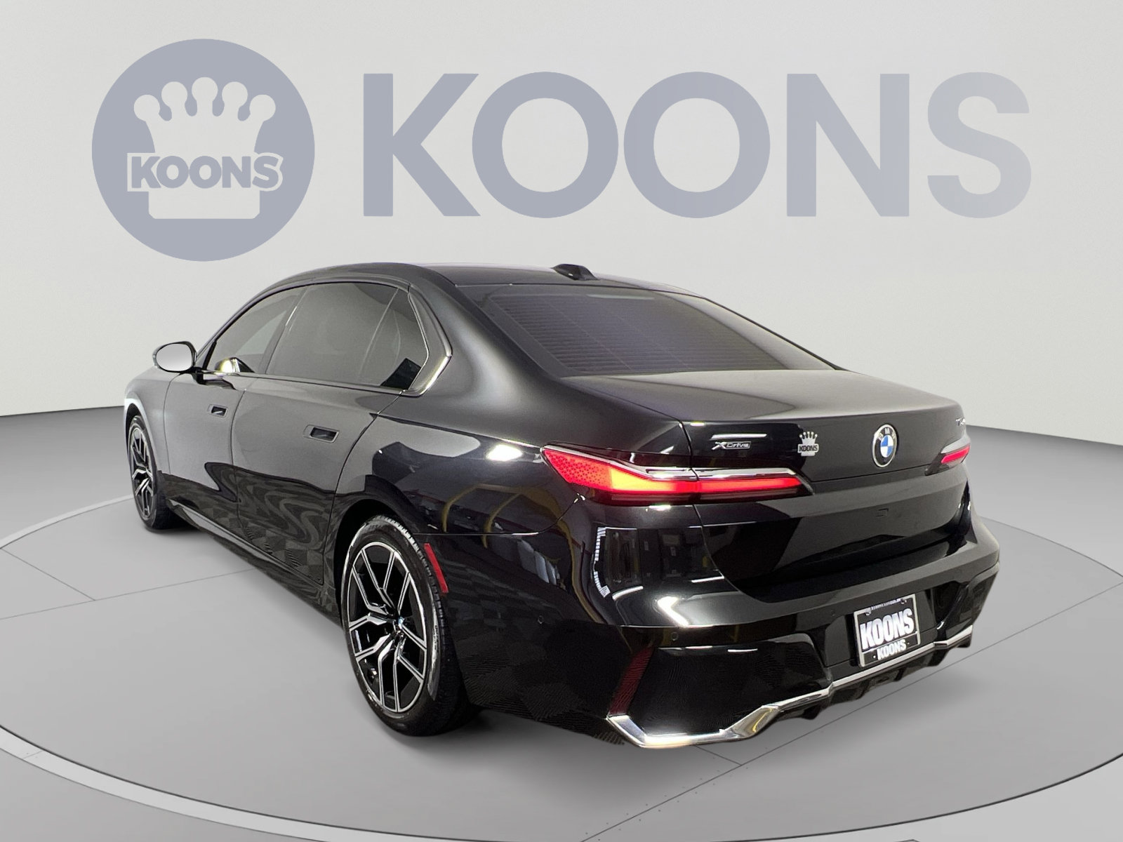 Used 2024 BMW 740i xDrive AWD/4WD image 8