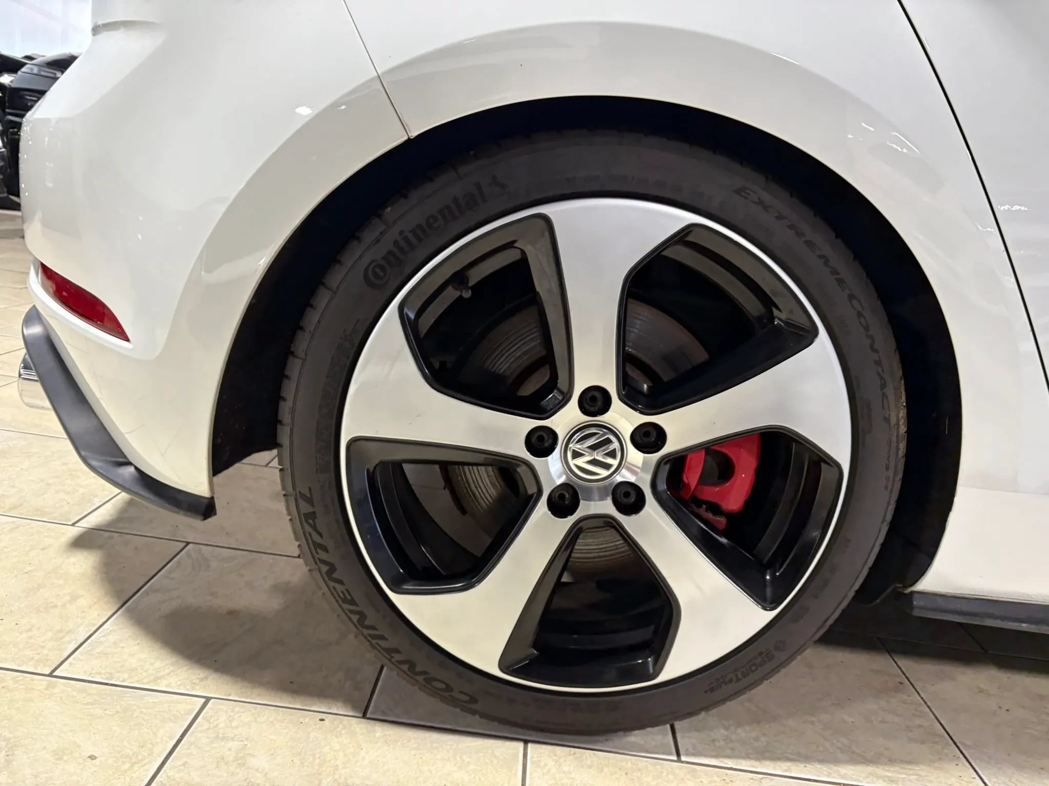 Used 2019 Volkswagen GTI S FWD image 36