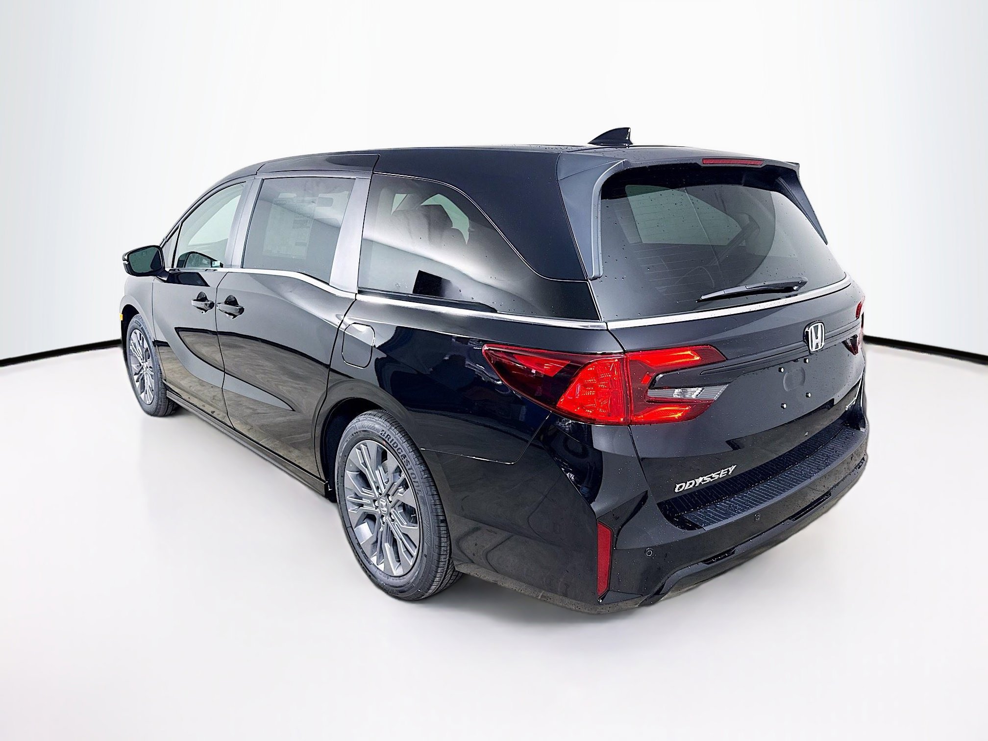 New 2026 Honda Odyssey Touring image 33