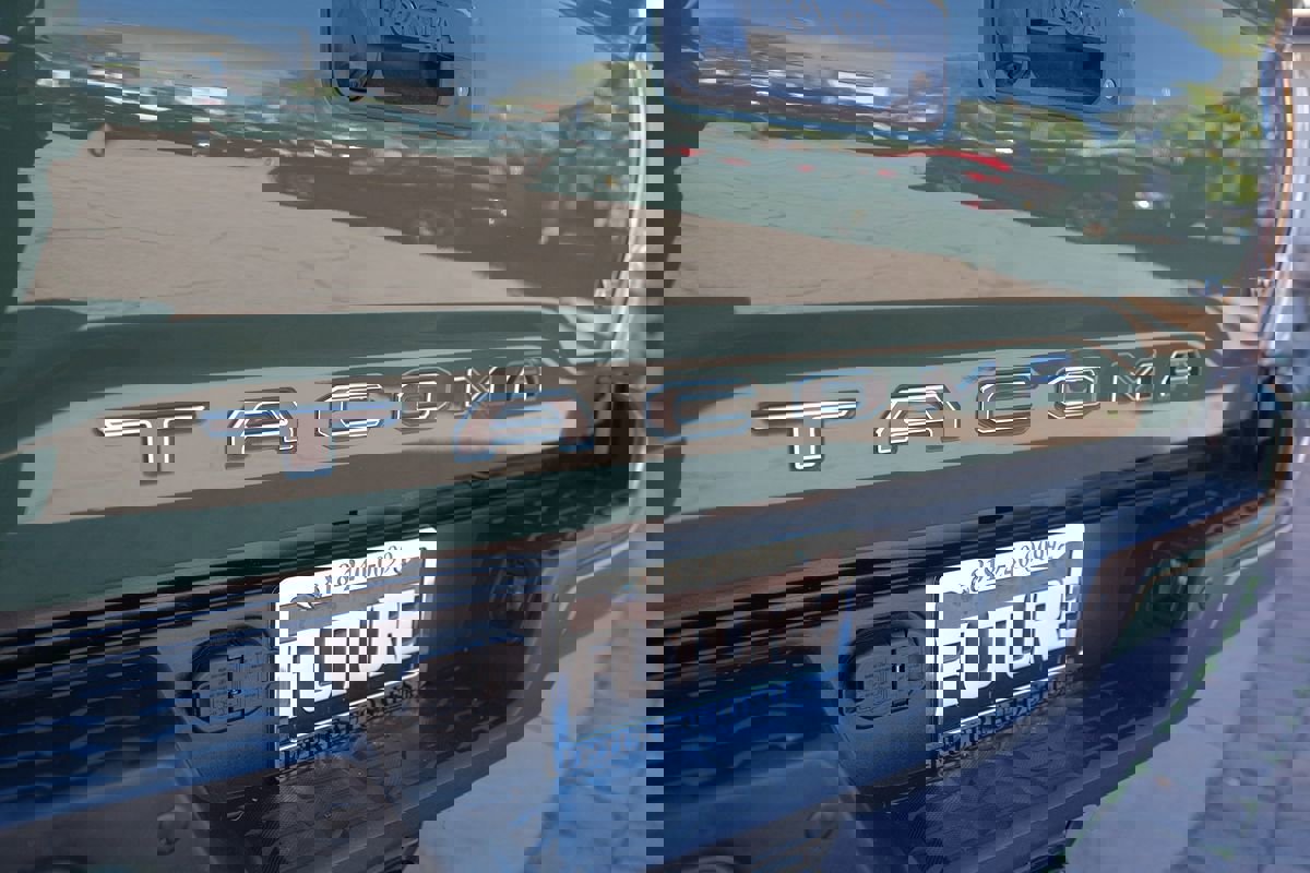 Used 2021 Toyota Tacoma TRD Sport w/ Technology Package image 50