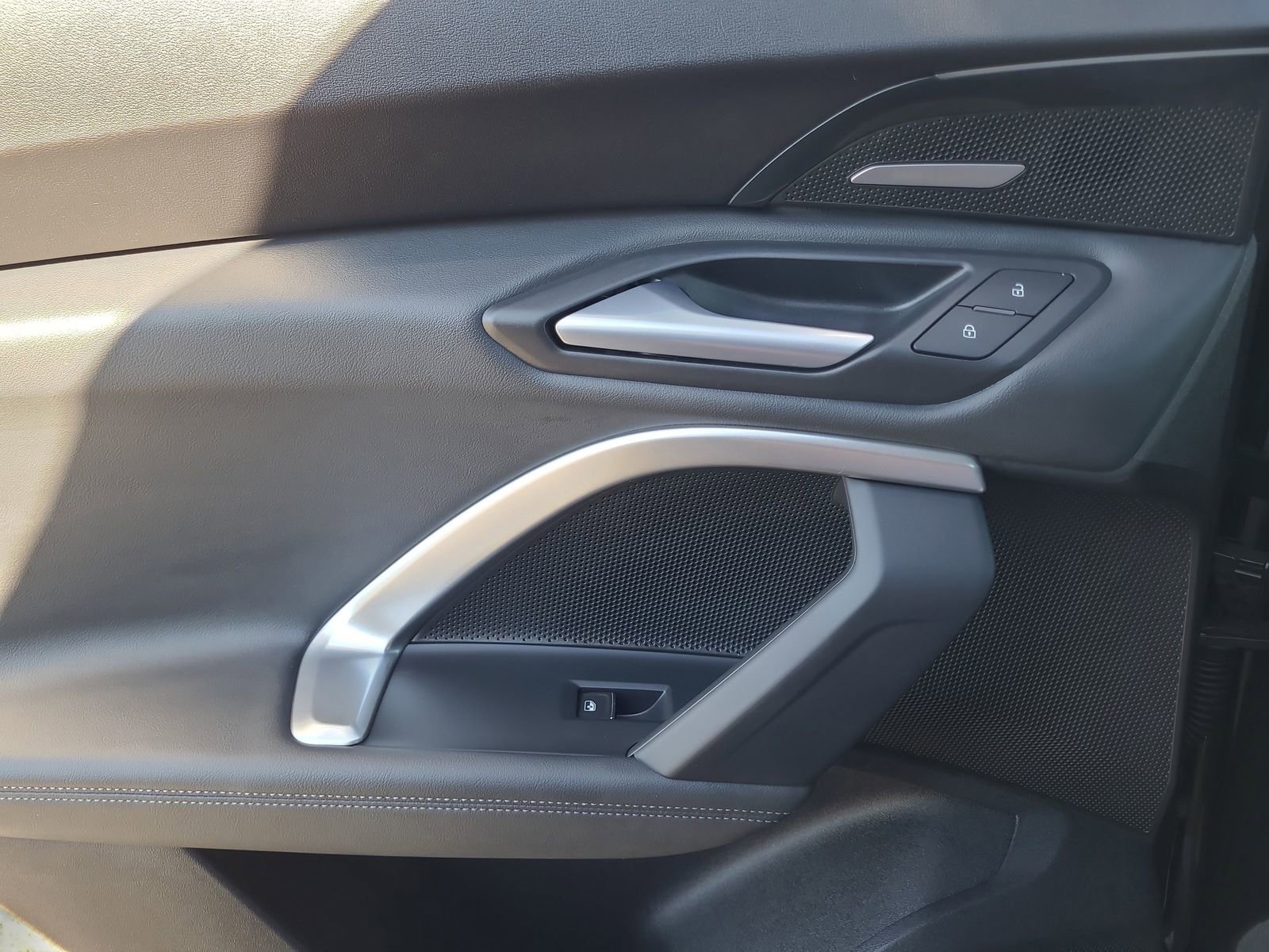 Used 2025 Audi Q5 Premium Plus w/ Premium Plus image 16