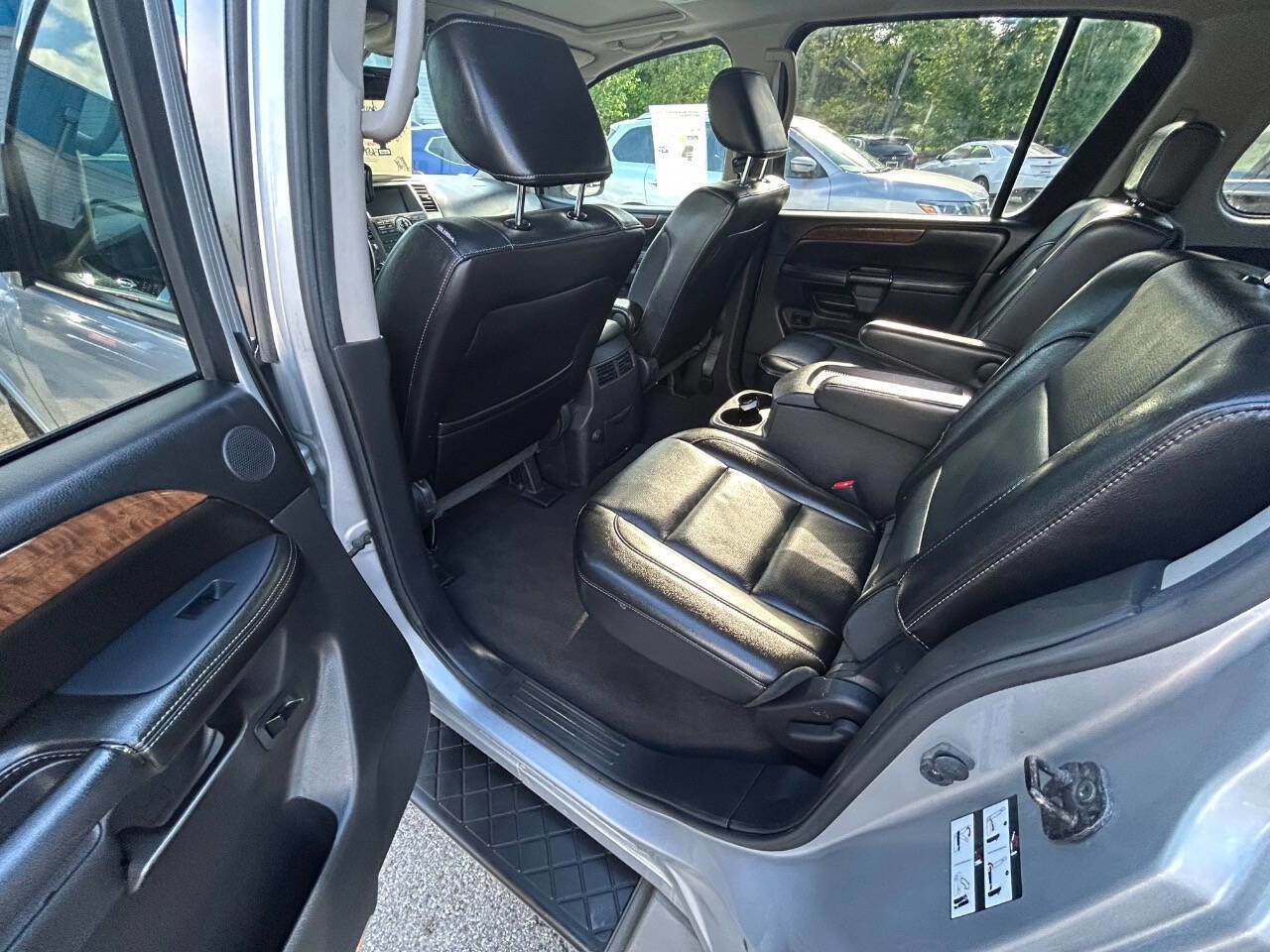 Used 2011 Nissan Armada Platinum w/ 2nd Row Captain Seat Pkg AWD/4WD image 7