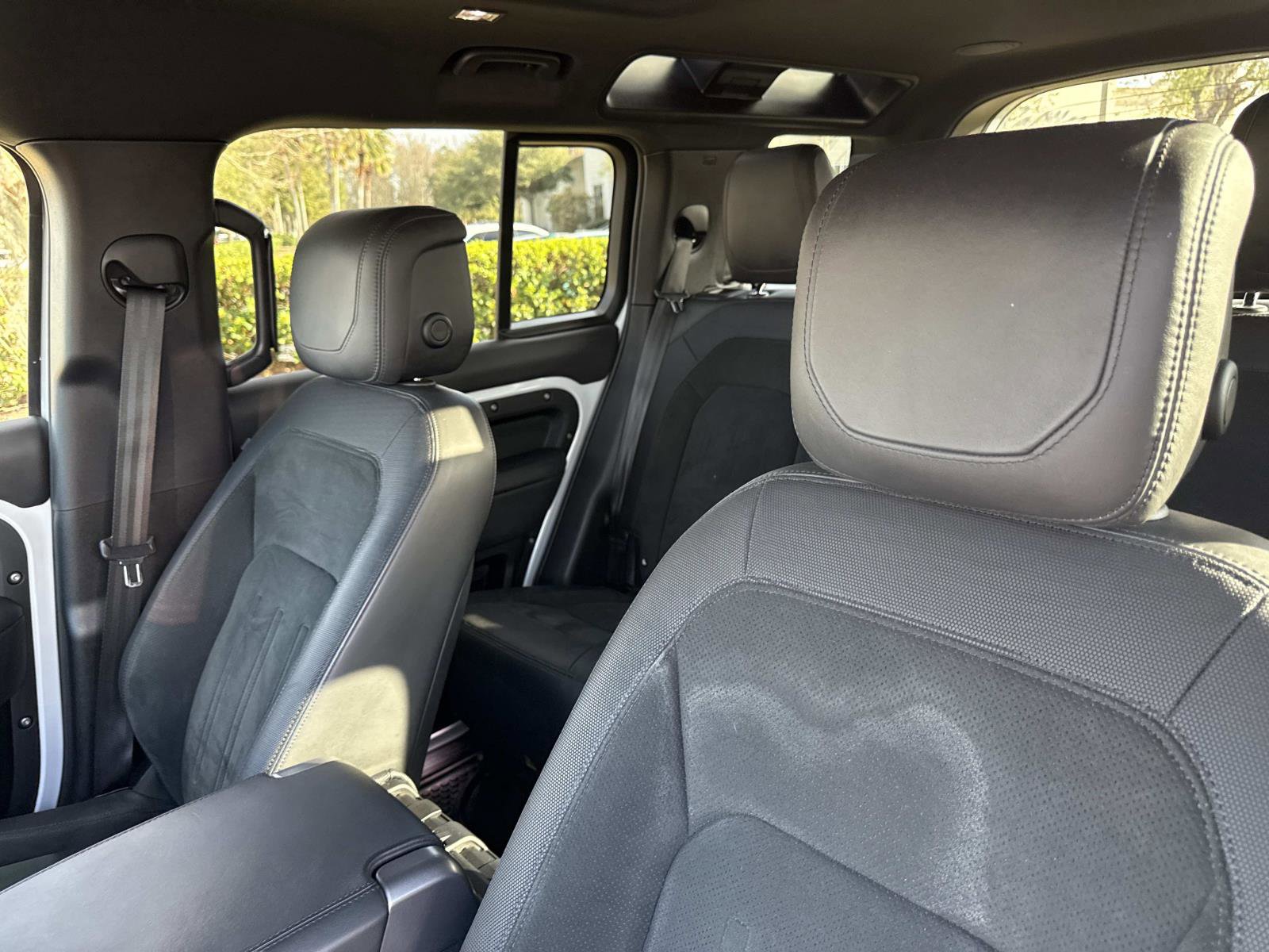 Used 2023 Land Rover Defender 110 V8 image 21