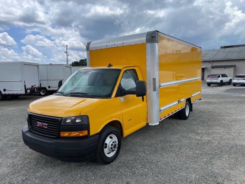 Used 2021 GMC Savana 3500 Extended w/ Power Convenience Package image 4