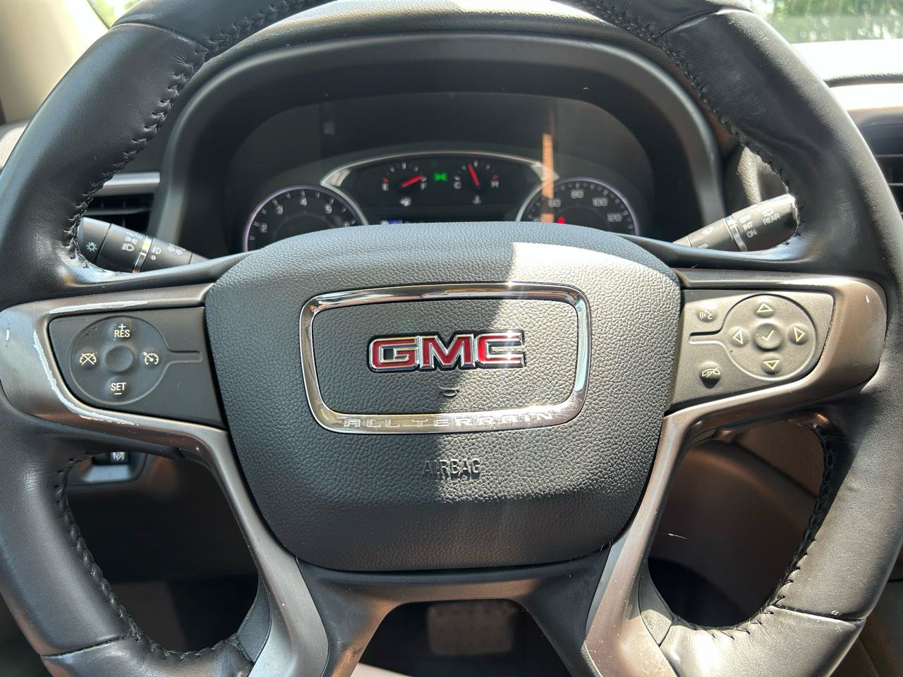 Used 2018 GMC Acadia SLE w/ Driver Alert Package I AWD/4WD image 22