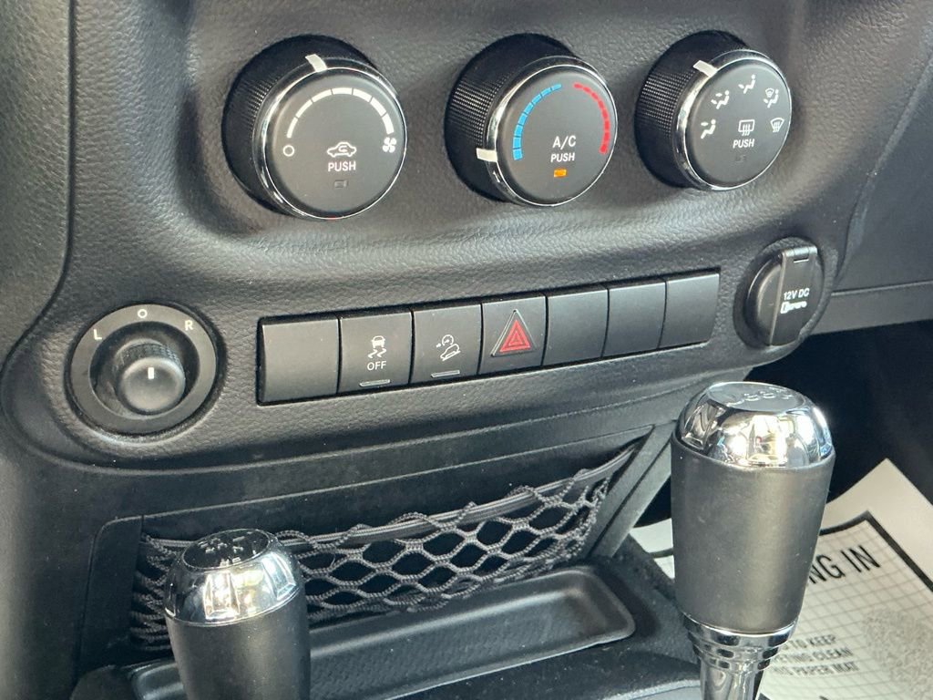 Used 2013 Jeep Wrangler Unlimited Sport image 39