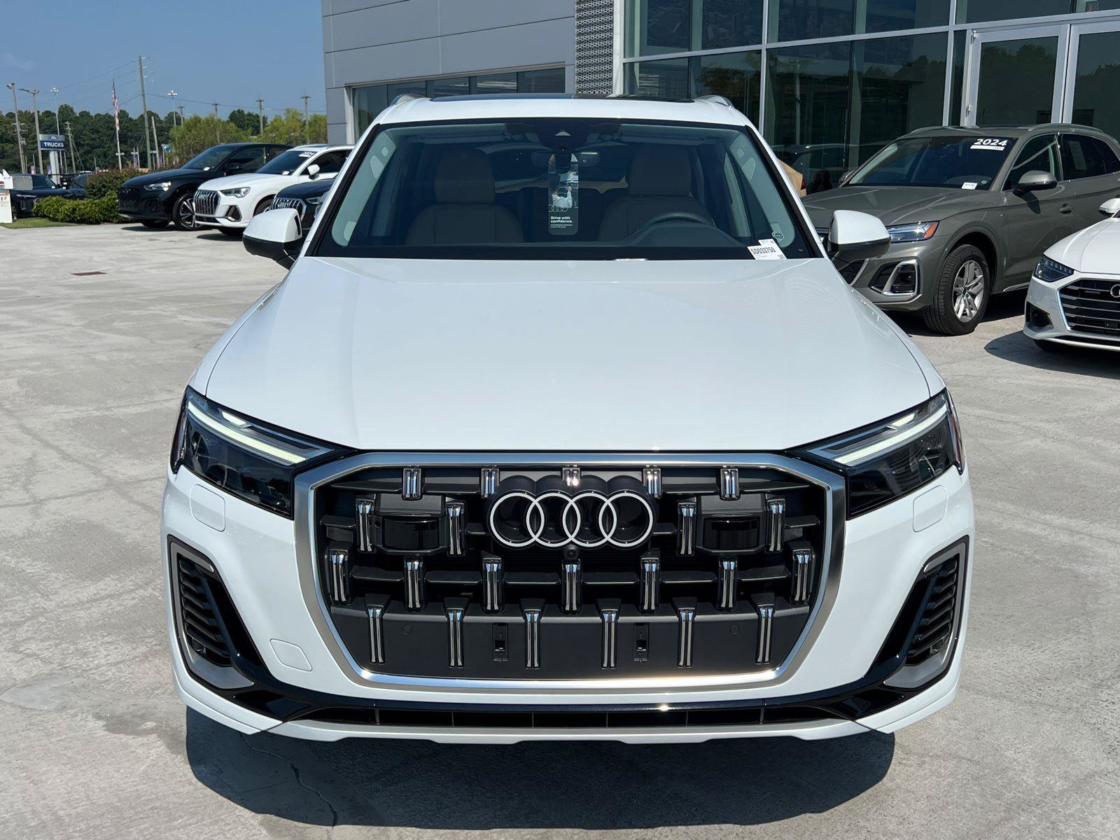 New 2025 Audi Q7 3.0T Premium Plus AWD/4WD image 2