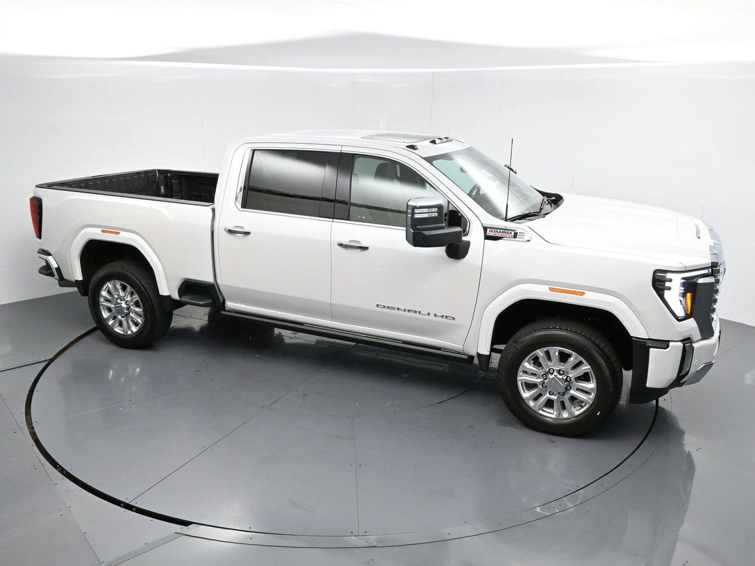Used 2025 GMC Sierra 2500 Denali w/ Denali Reserve Package AWD/4WD image 35
