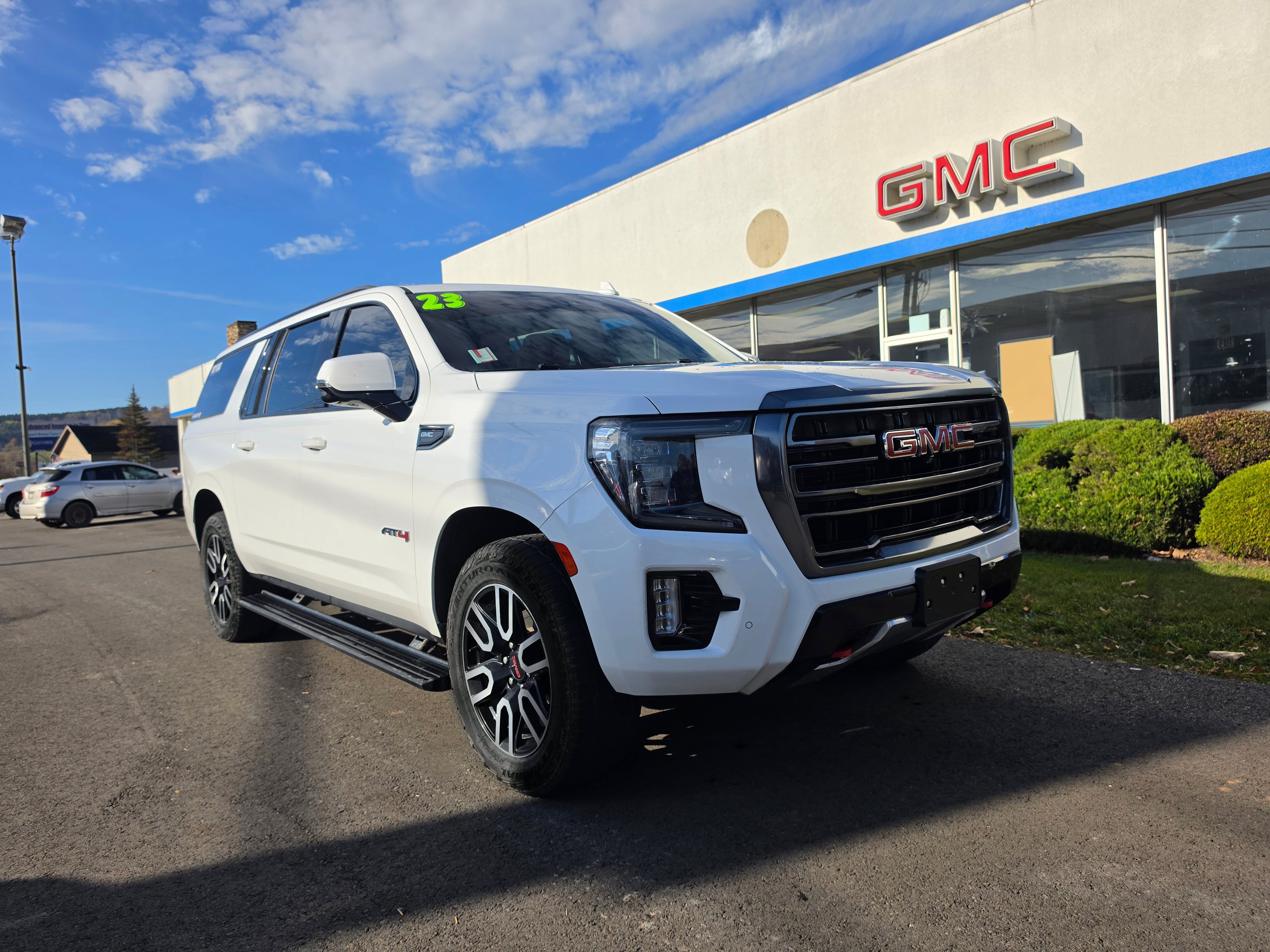 Used 2023 GMC Yukon XL AT4 w/ Technology Package