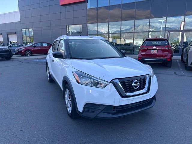 Used 2018 Nissan Kicks S FWD image 3