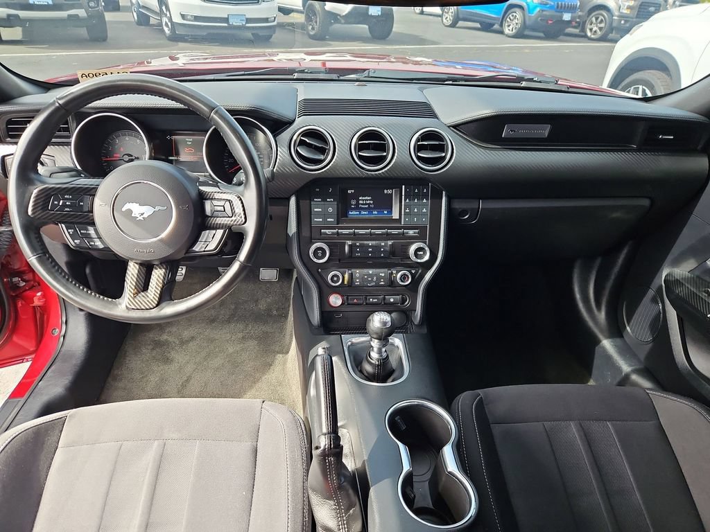 Used 2018 Ford Mustang Coupe RWD image 22