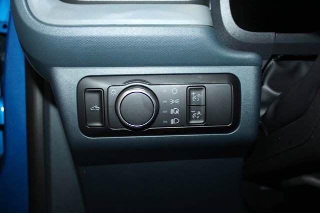 Used 2025 Ford Maverick XL w/ Equipment Group 102A AWD/4WD image 11