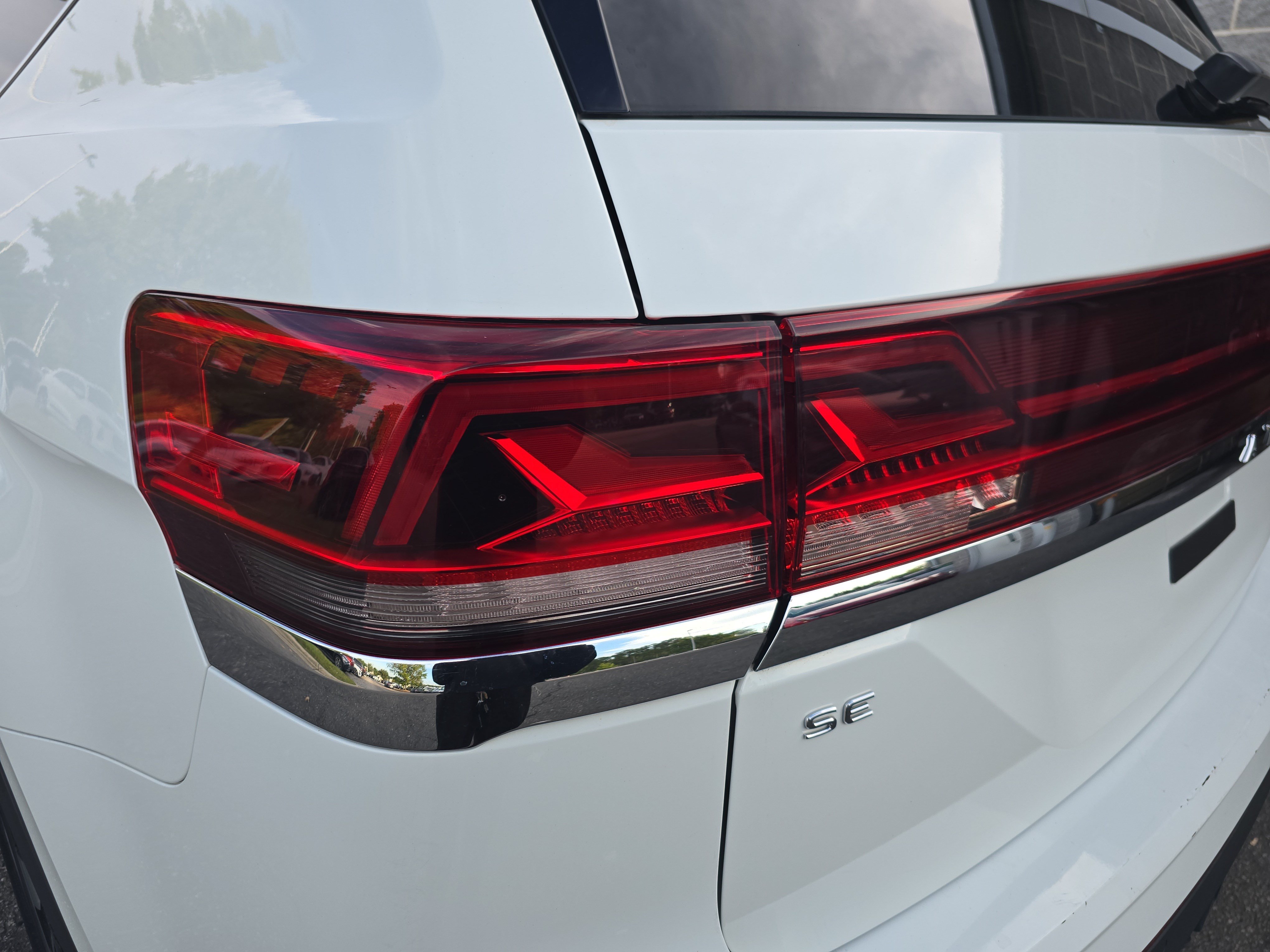 Used 2025 Volkswagen Atlas SE FWD image 31