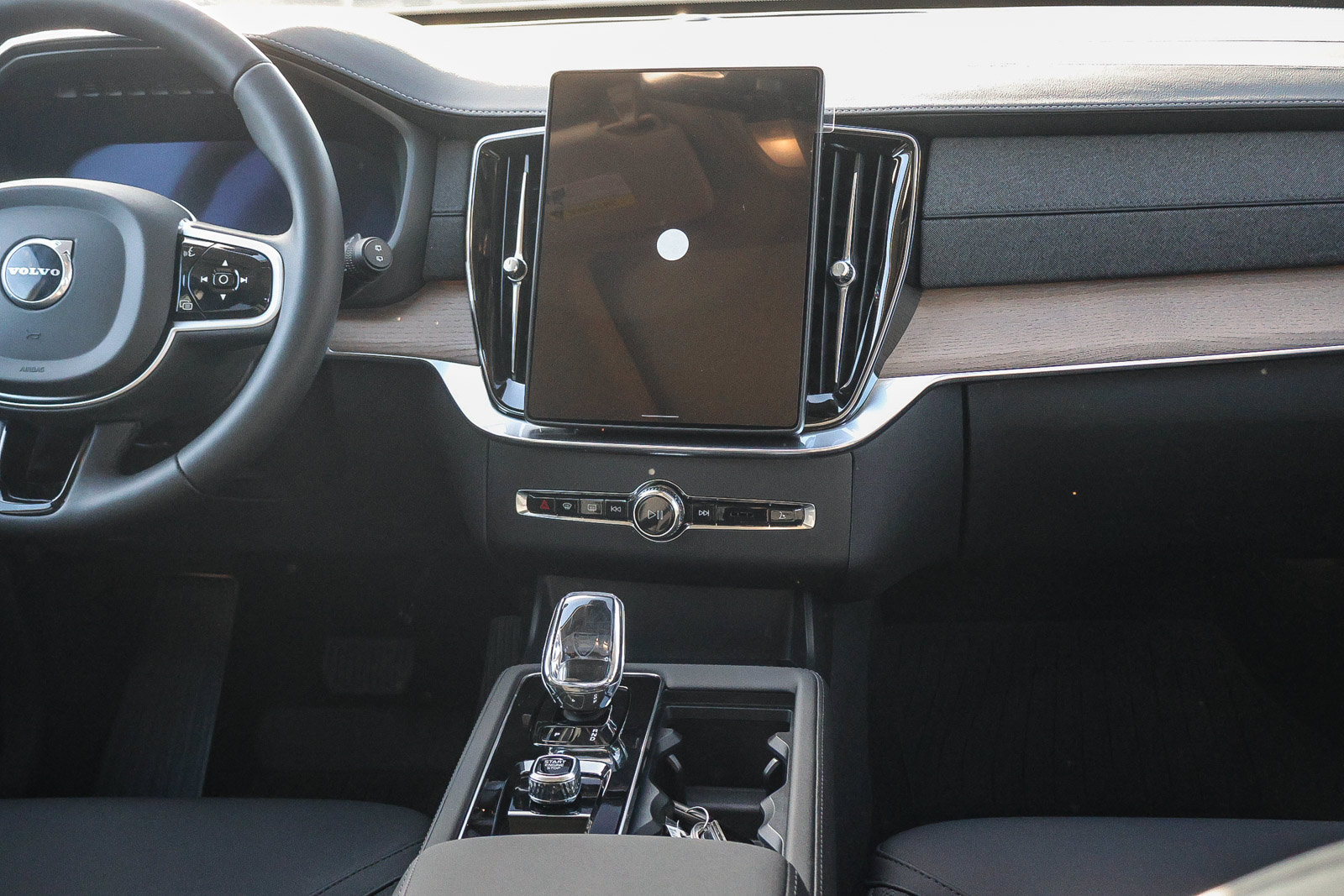Used 2026 Volvo XC90 B5 Core w/ Protection Package Premier AWD/4WD image 23