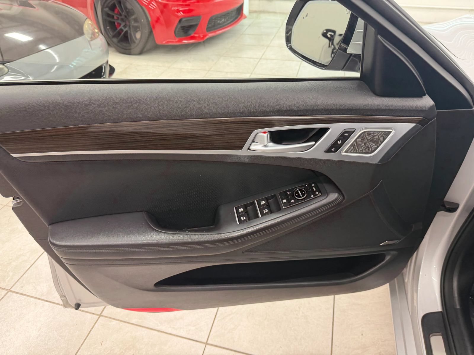 Used 2018 Genesis G80 3.8 w/ Option Group 02 RWD image 13