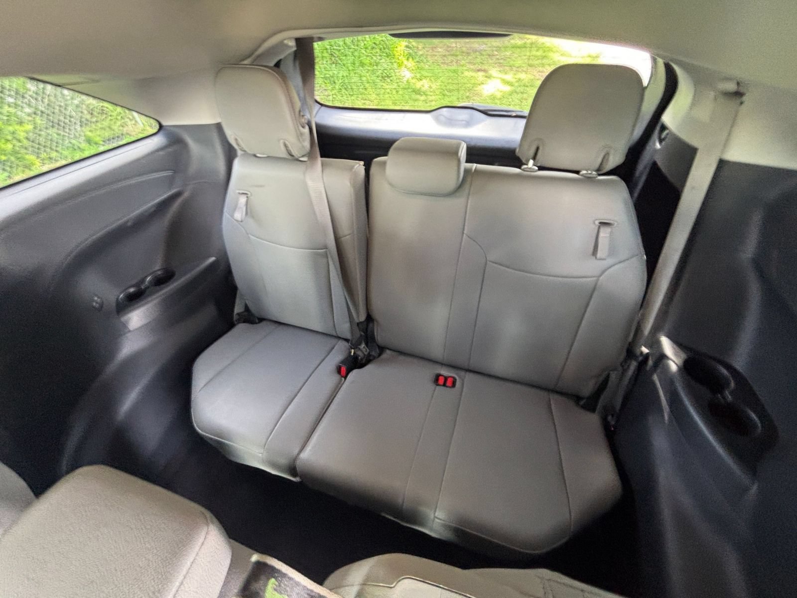 Used 2025 Toyota Sienna XLE FWD image 31