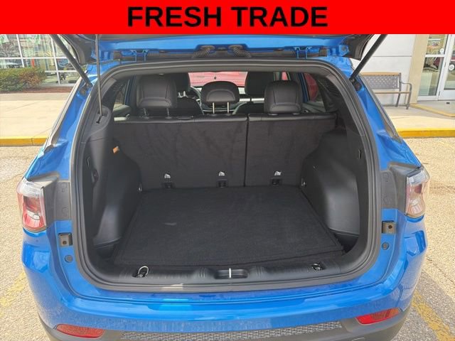 Used 2024 Jeep Compass Latitude w/ Convenience Group AWD/4WD image 7