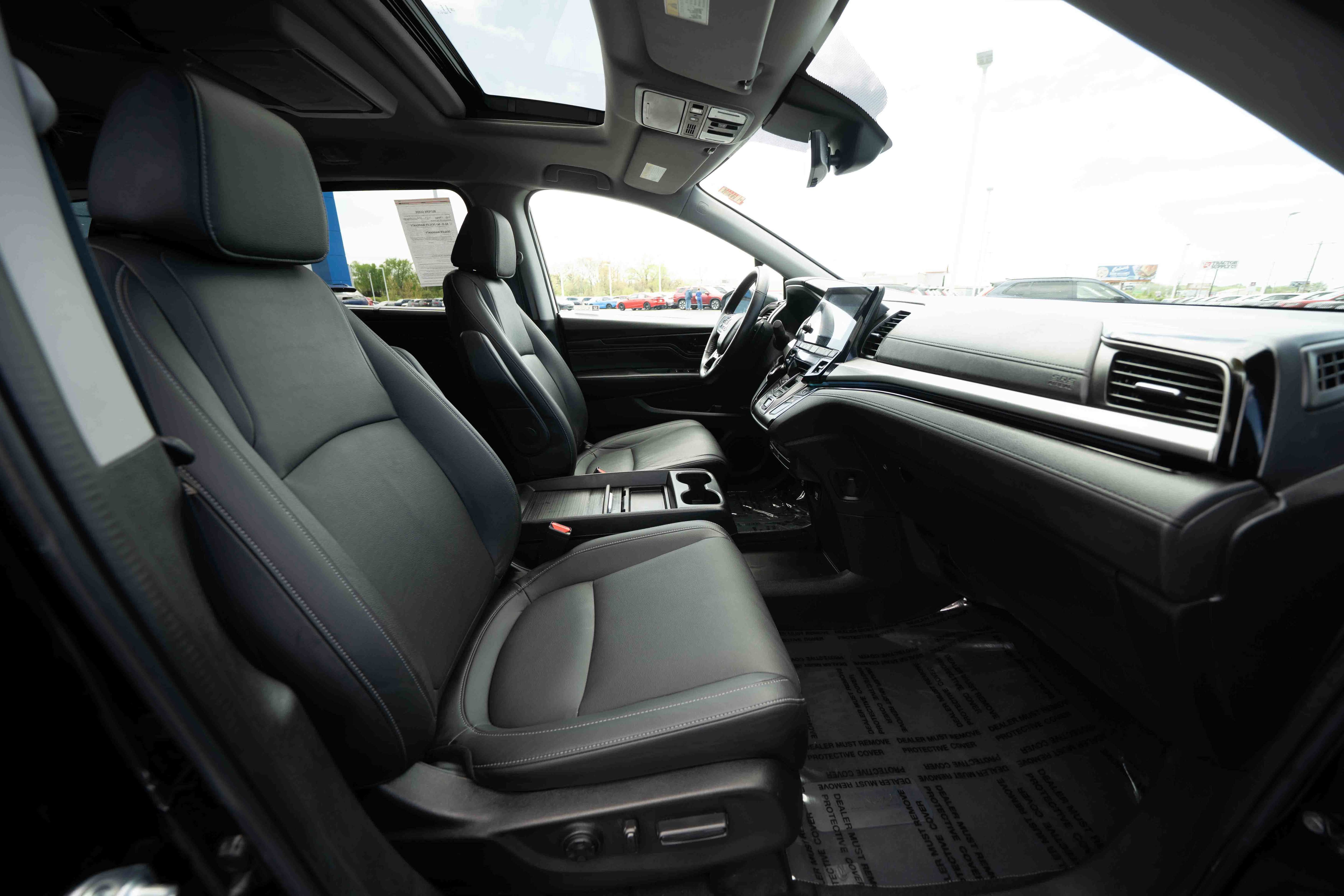 Used 2023 Honda Odyssey Touring image 28