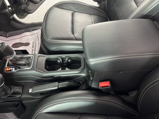 Used 2023 Jeep Wrangler Unlimited Sahara w/ Cold Weather Group image 28