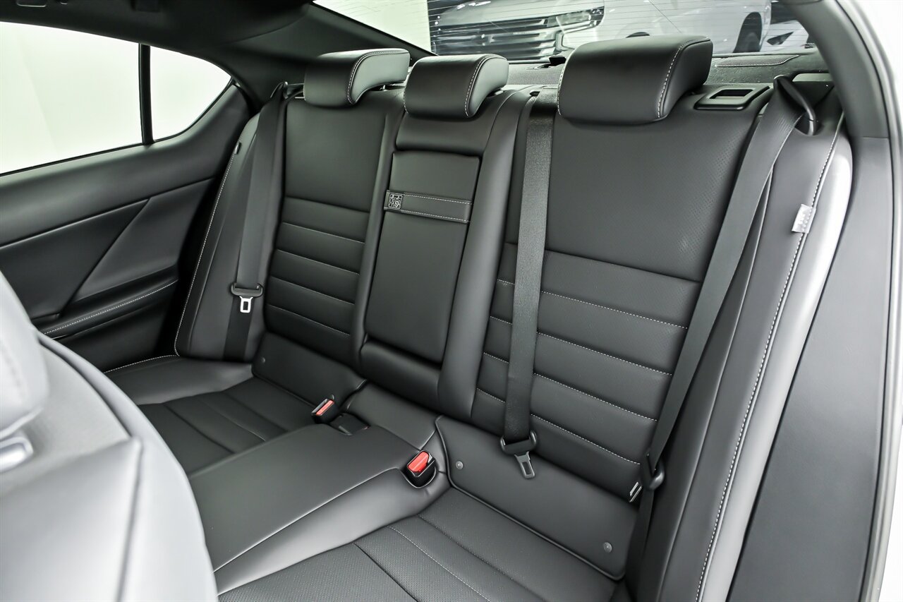 Used 2024 Lexus IS 500 RWD image 19