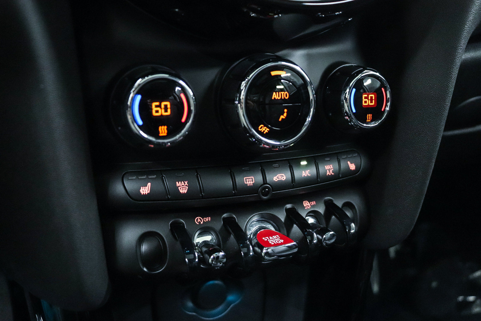 Certified 2023 MINI Cooper 2-Door Hardtop FWD image 19
