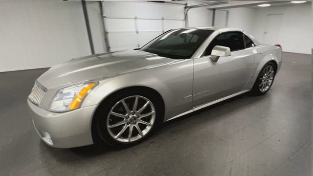 Used 2006 Cadillac XLR V RWD image 4