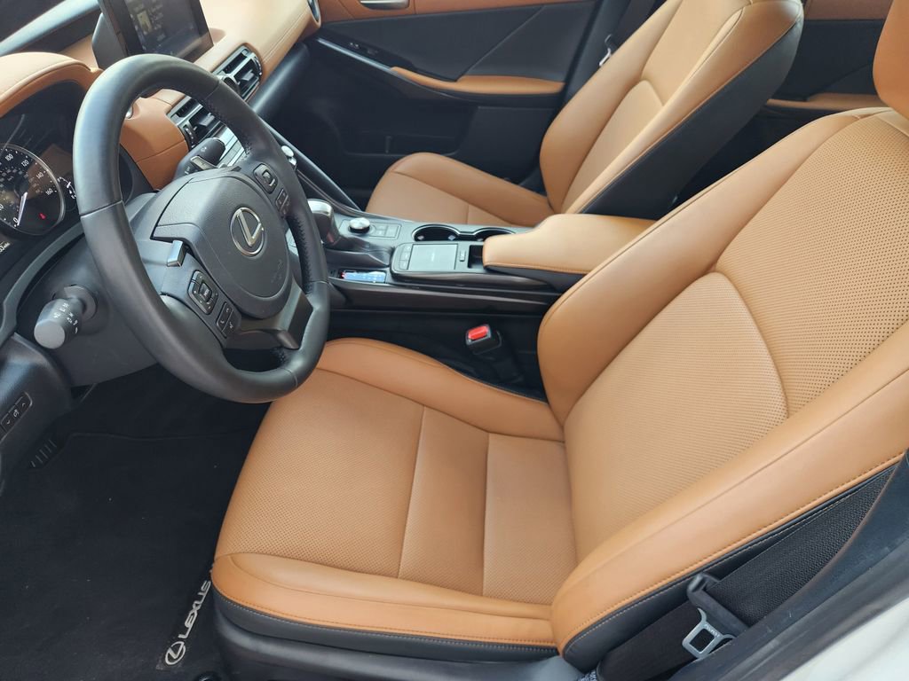 Used 2023 Lexus IS 300 w/ Comfort Package RWD image 13