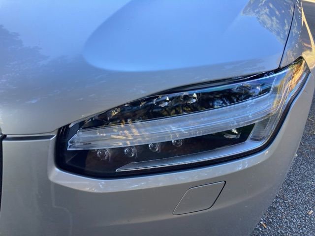 Used 2021 Volvo XC90 T6 Momentum w/ Climate Package image 10