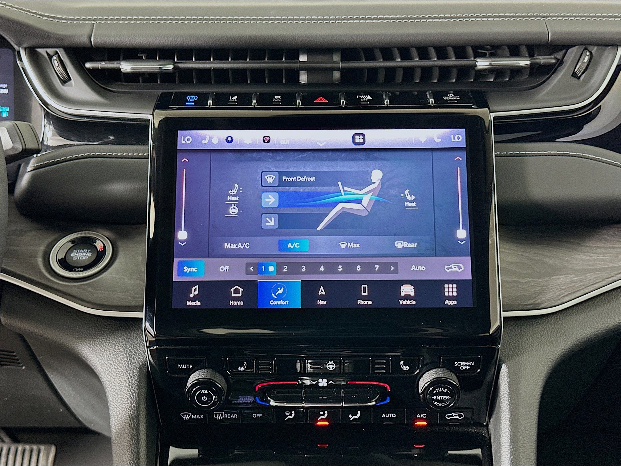 Used 2023 Jeep Grand Cherokee 4WD 4xe image 24