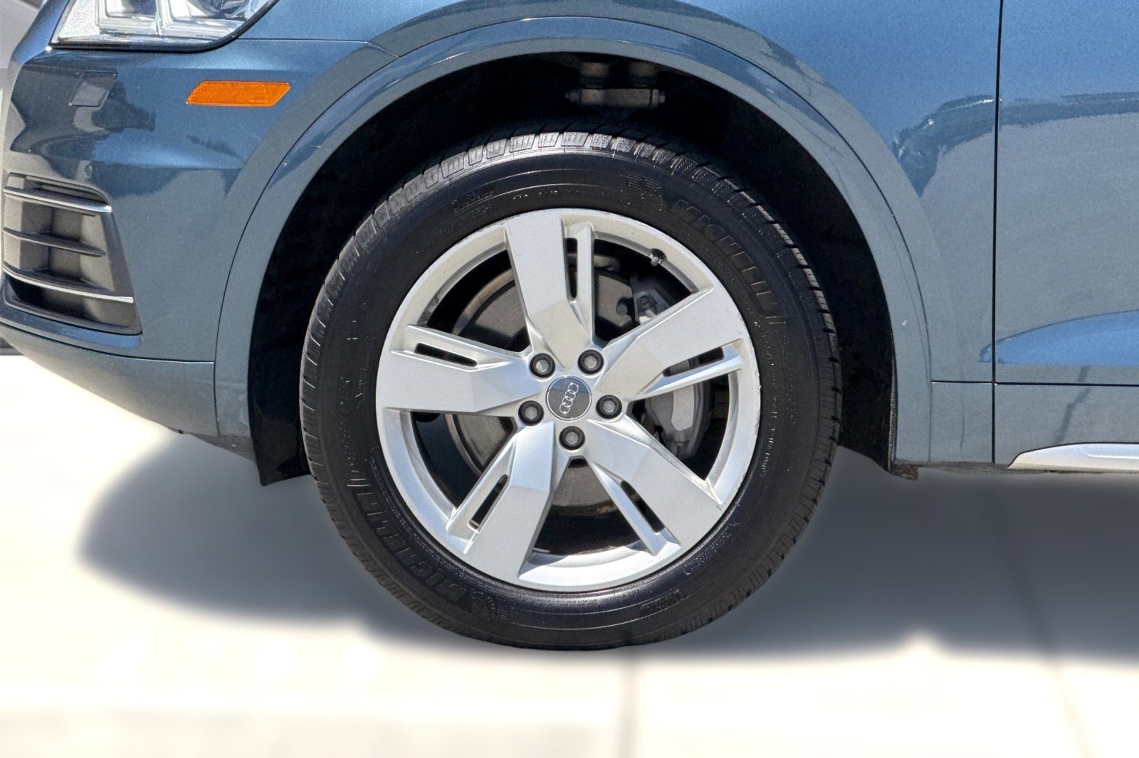 Used 2018 Audi Q5 2.0T Premium Plus w/ Premium Plus Package AWD/4WD image 12