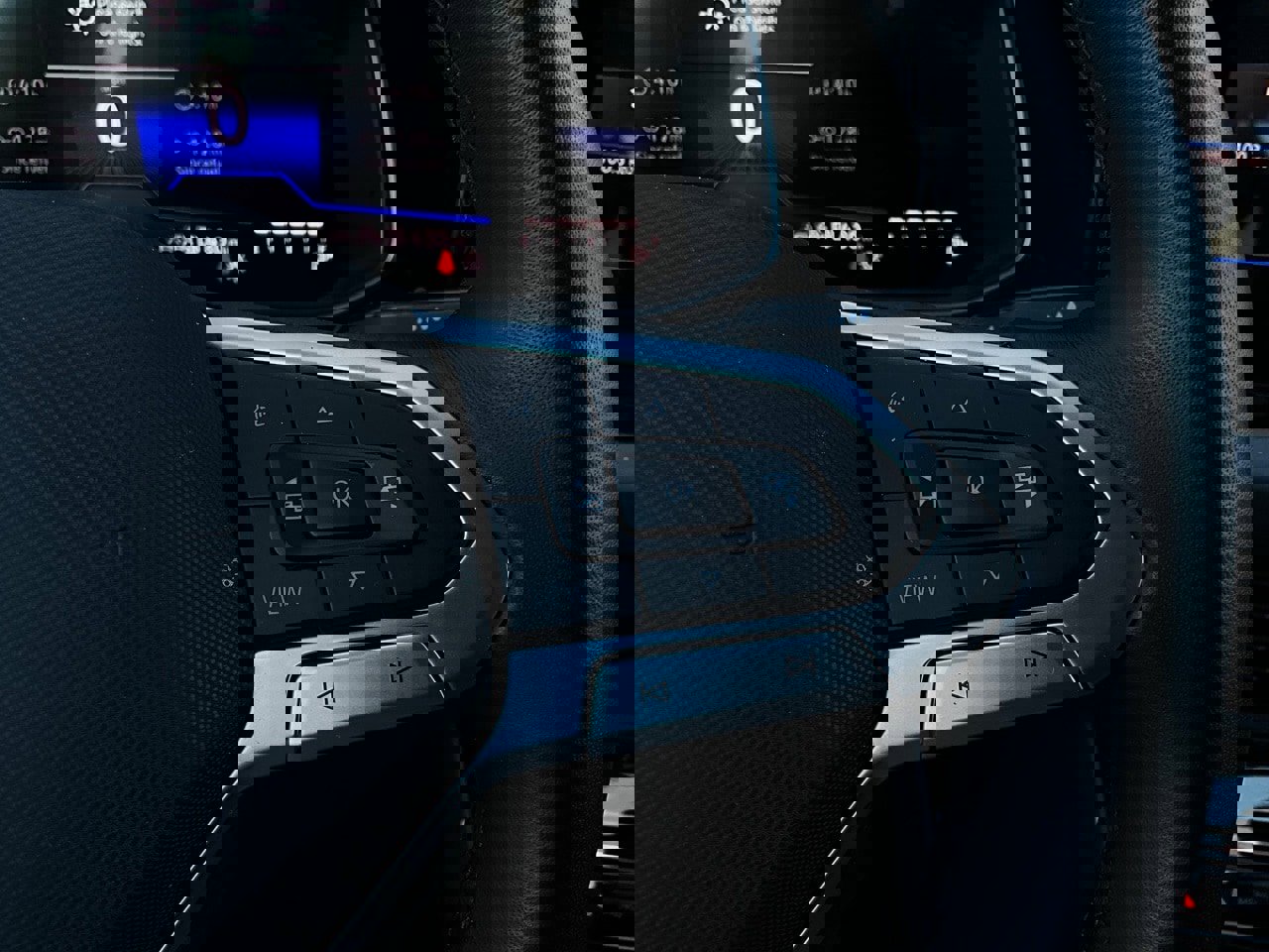 Used 2025 Volkswagen Jetta SE image 35