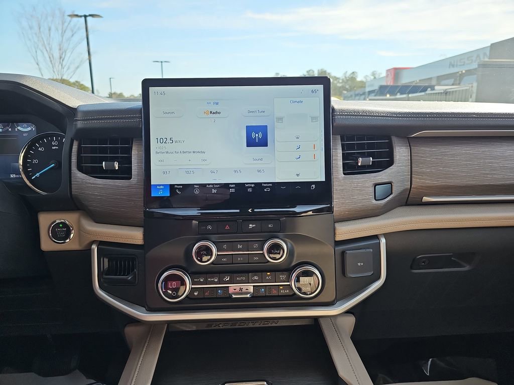 Used 2024 Ford Expedition Max Limited image 25