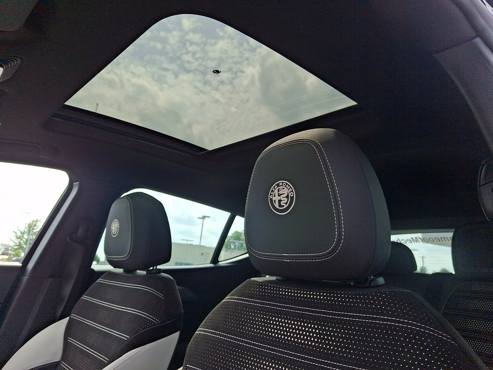 New 2026 Alfa Romeo Tonale w/ Active Assist Package AWD/4WD image 31