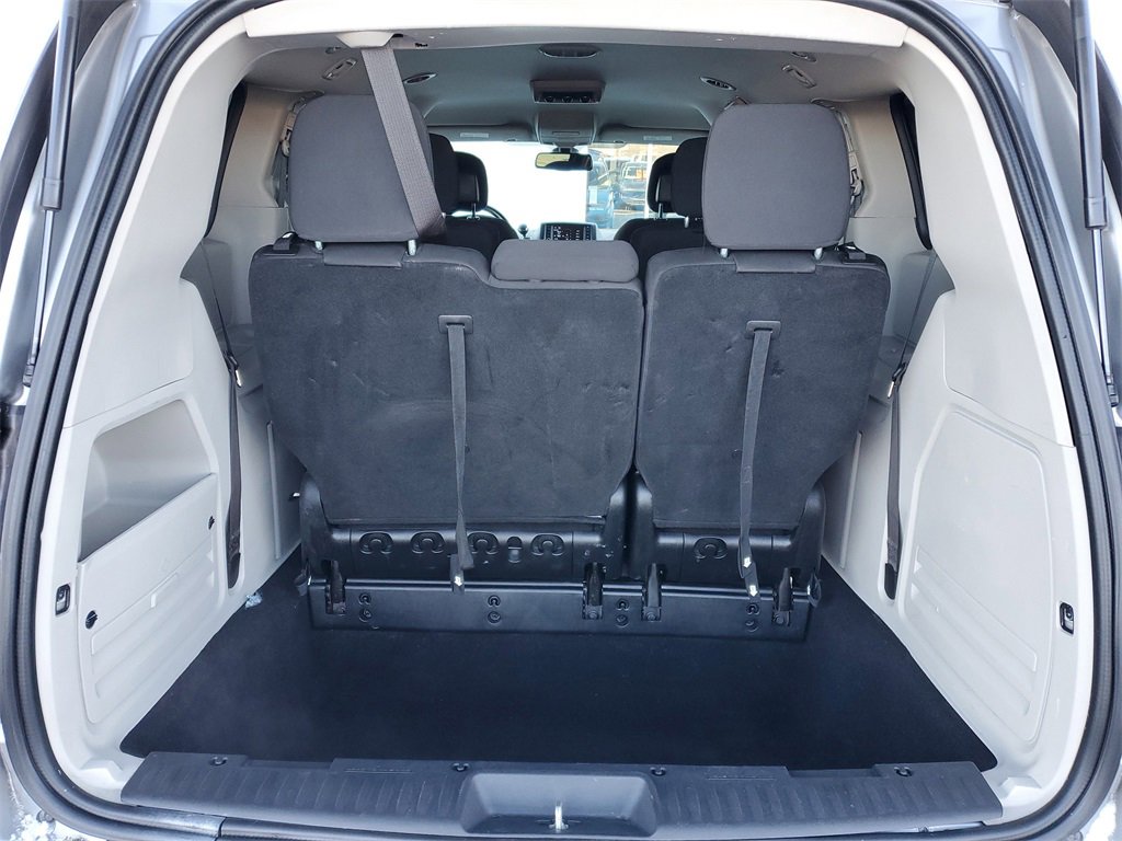 Used 2020 Dodge Grand Caravan SE image 24