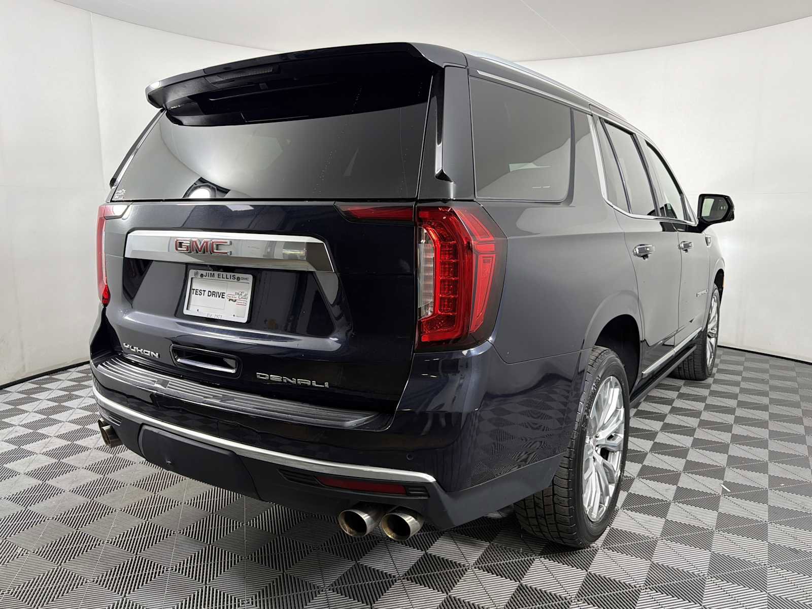 Certified 2023 GMC Yukon Denali AWD/4WD image 6