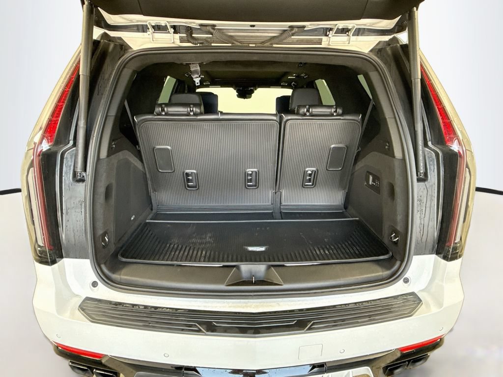 Used 2023 Cadillac Escalade V w/ Heavy-Duty Trailer Package AWD/4WD image 29