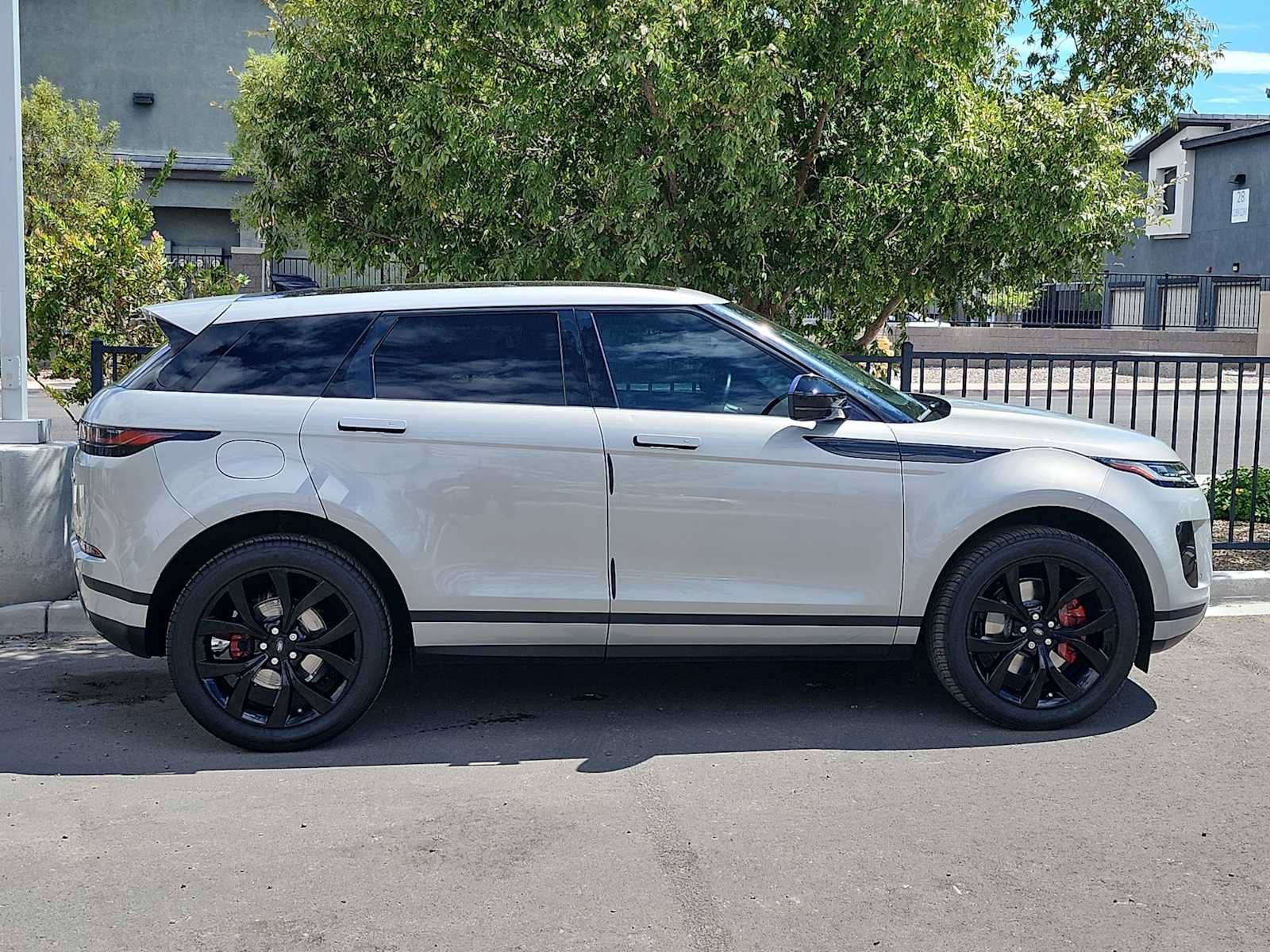 Used 2020 Land Rover Range Rover Evoque S AWD/4WD image 9