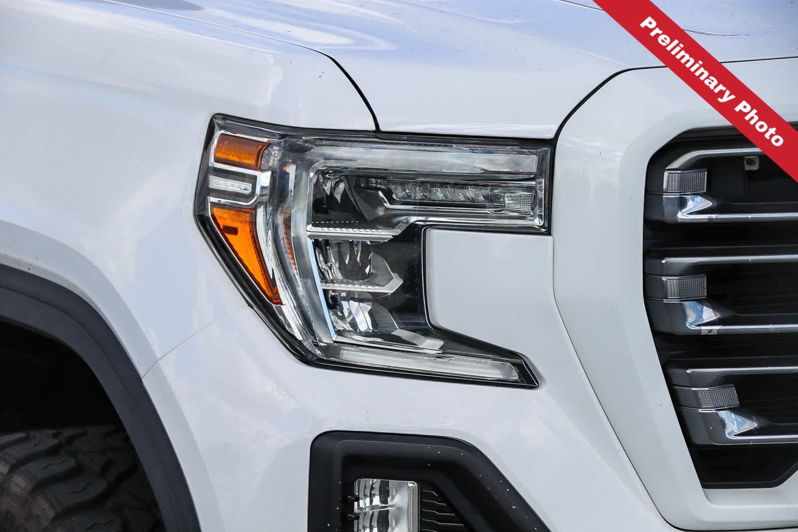 Used 2020 GMC Sierra 1500 AT4 w/ AT4 Premium Package AWD/4WD image 4