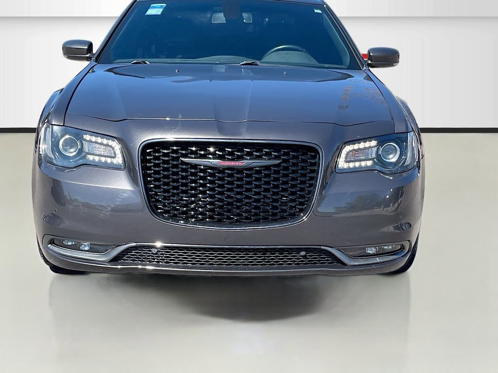 Used 2021 Chrysler 300 S w/ S Model Appearance Package RWD image 2