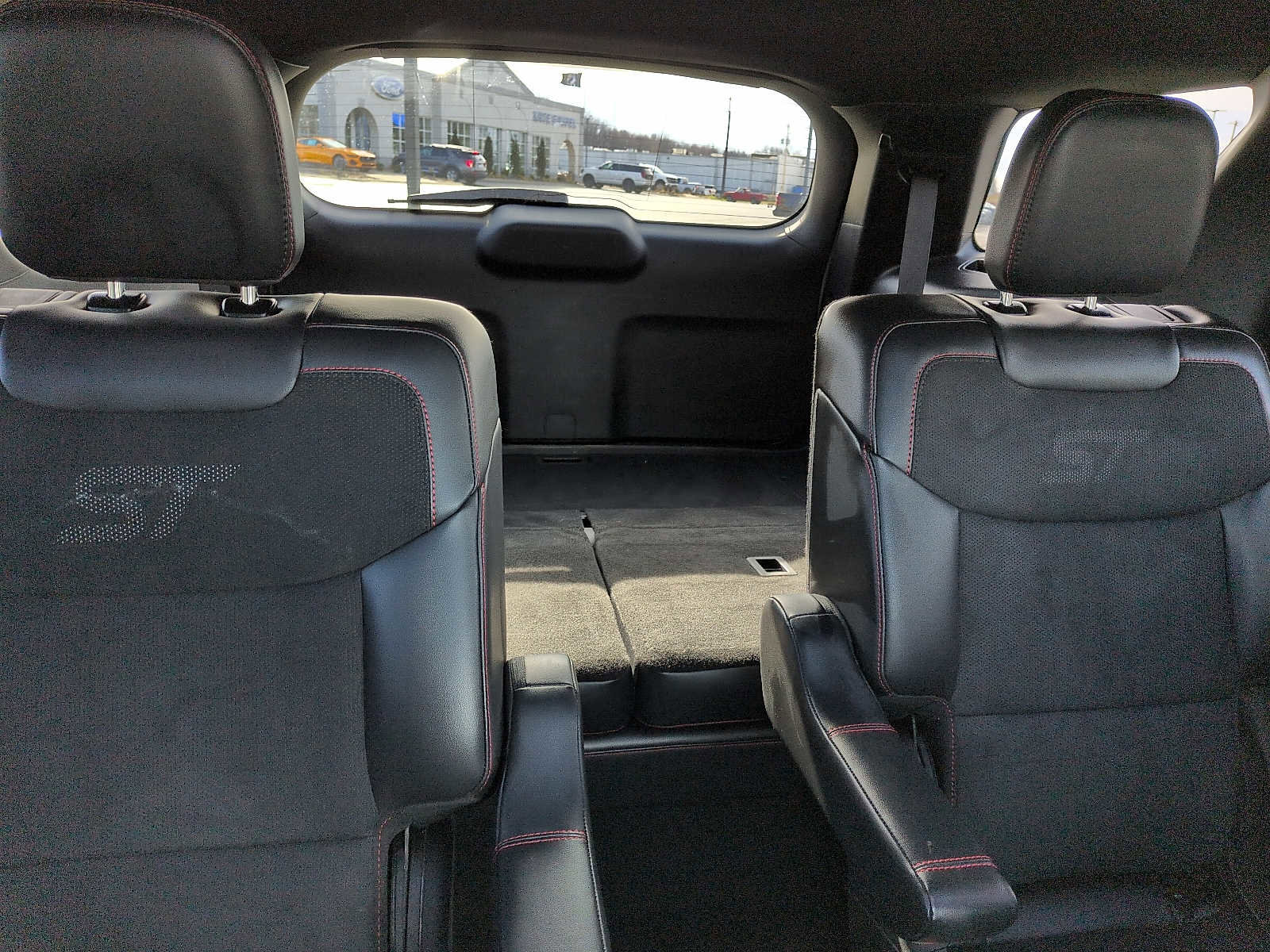 Used 2025 Ford Explorer ST image 11