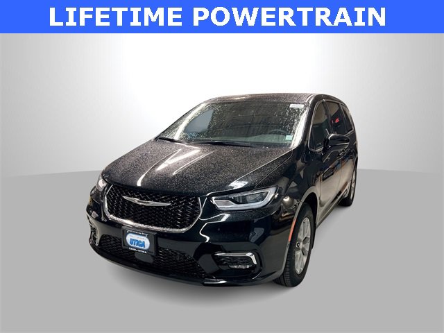 New 2026 Chrysler Pacifica Select