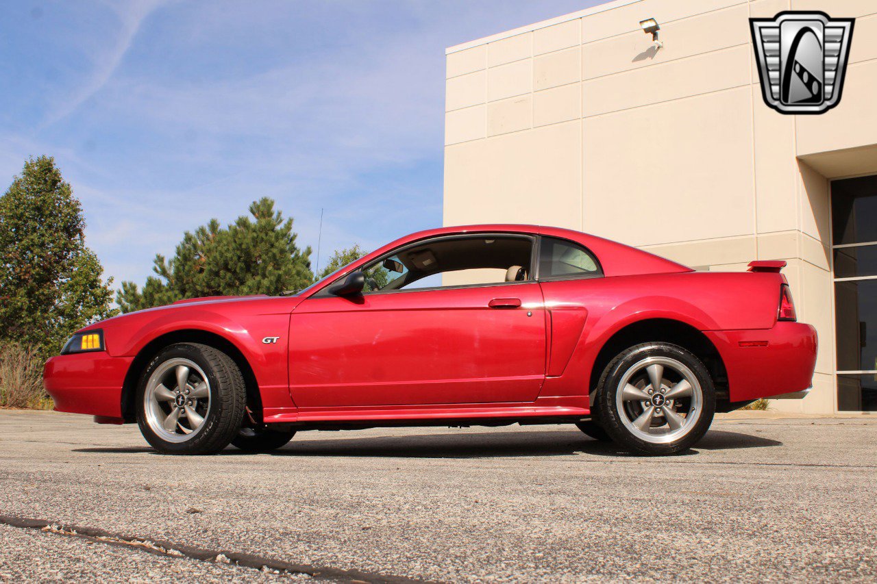 Used 2001 Ford Mustang GT image 4