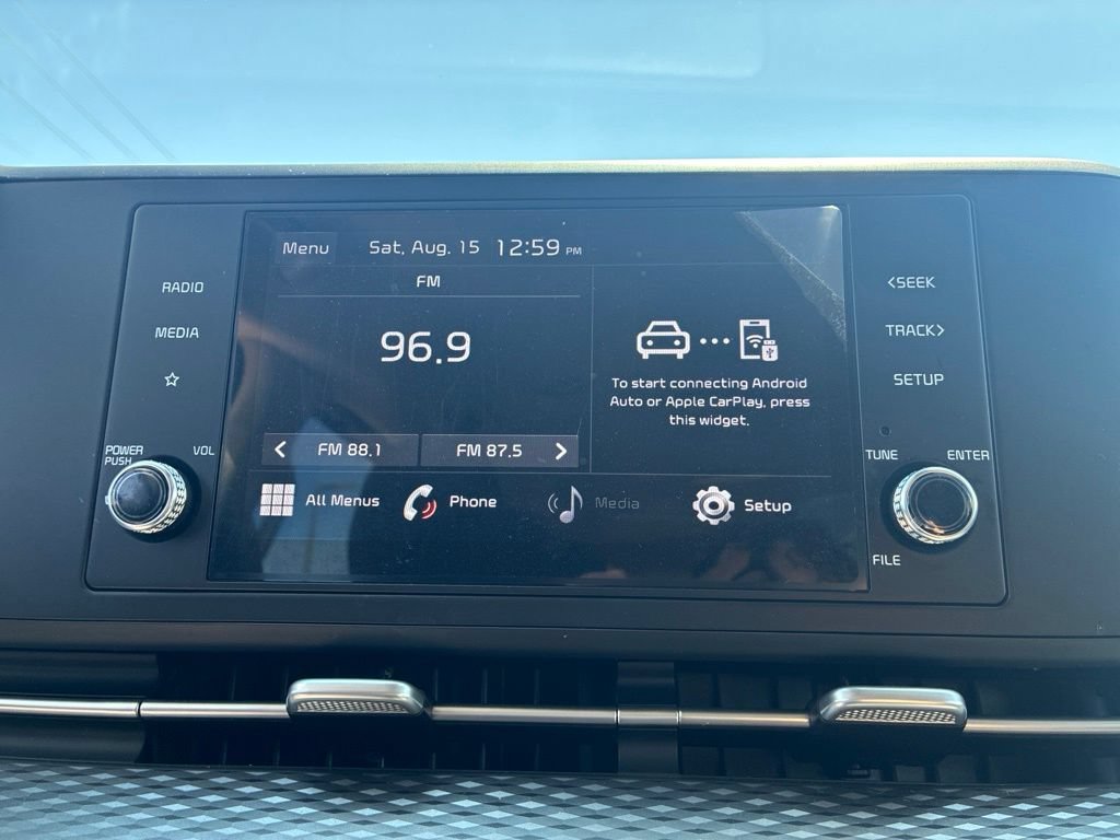 Used 2022 Kia Carnival LX FWD image 20