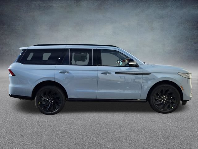 New 2026 Lincoln Navigator Reserve w/ Jet Appearance Package AWD/4WD image 8
