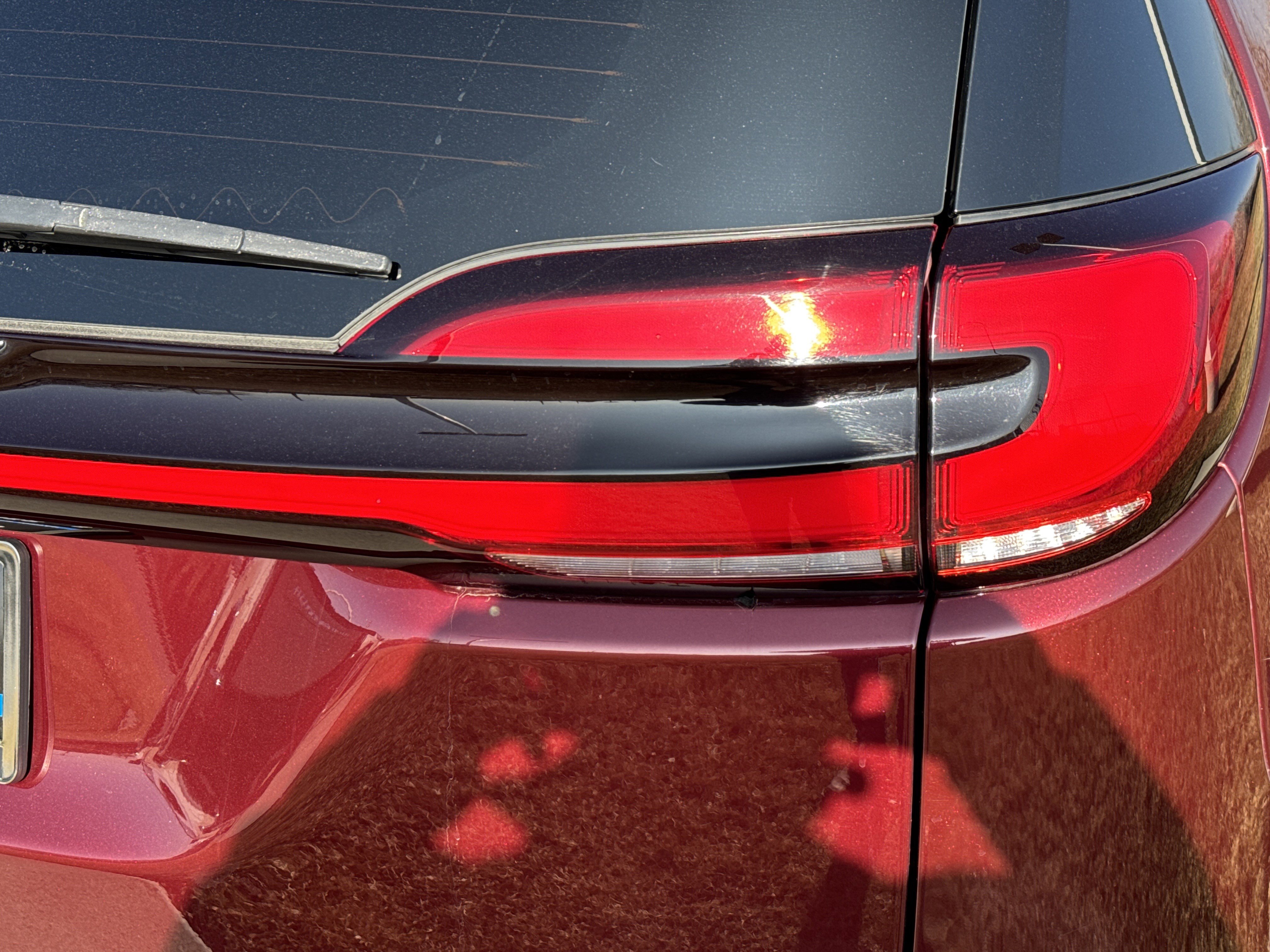 Used 2023 Chrysler Pacifica Touring-L w/ S Appearance Package image 11