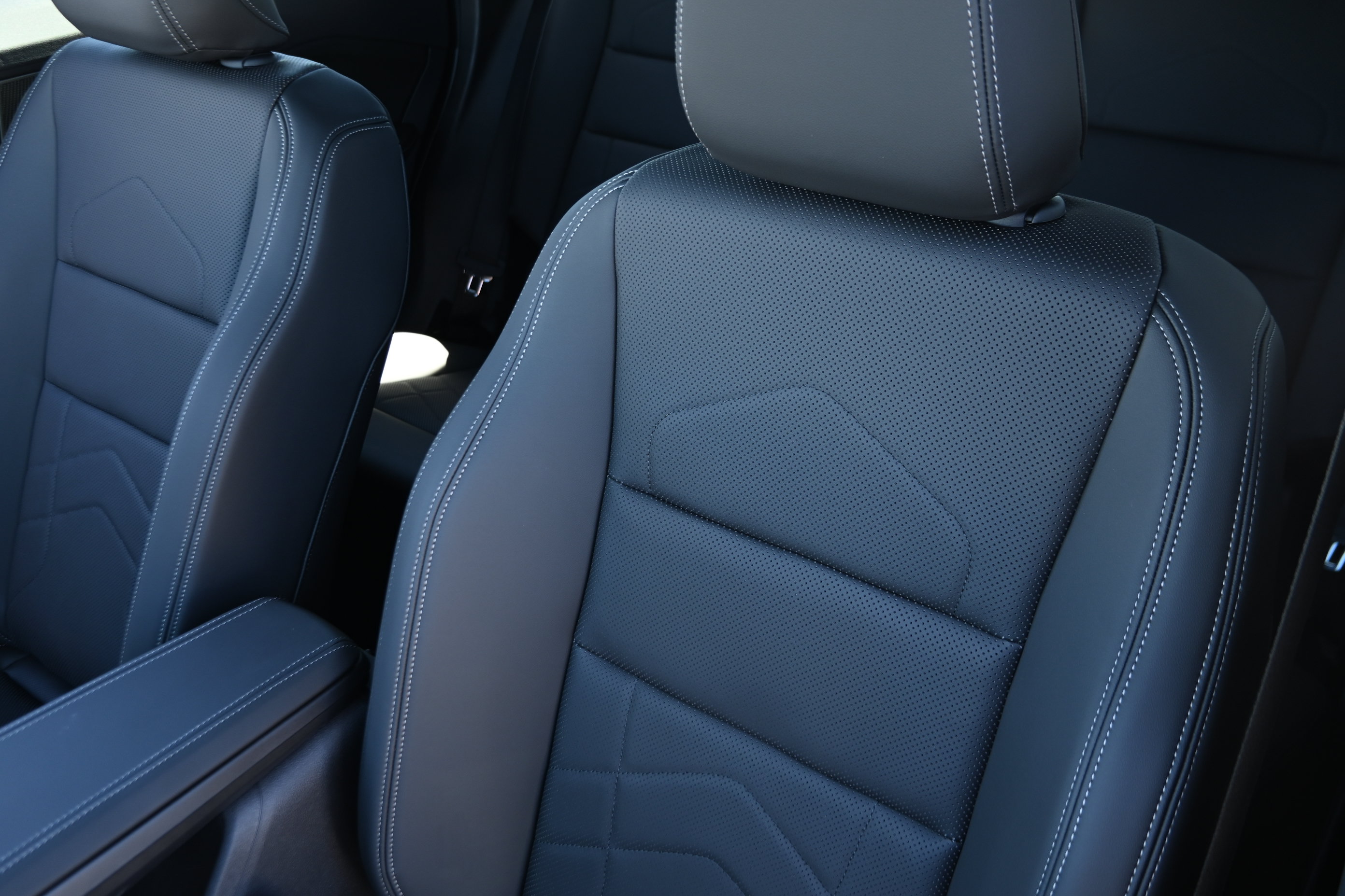 New 2027 BMW X1 xDrive28i AWD/4WD image 11