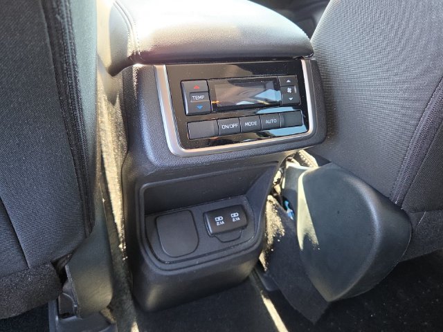Used 2019 Subaru Ascent Premium AWD/4WD image 15