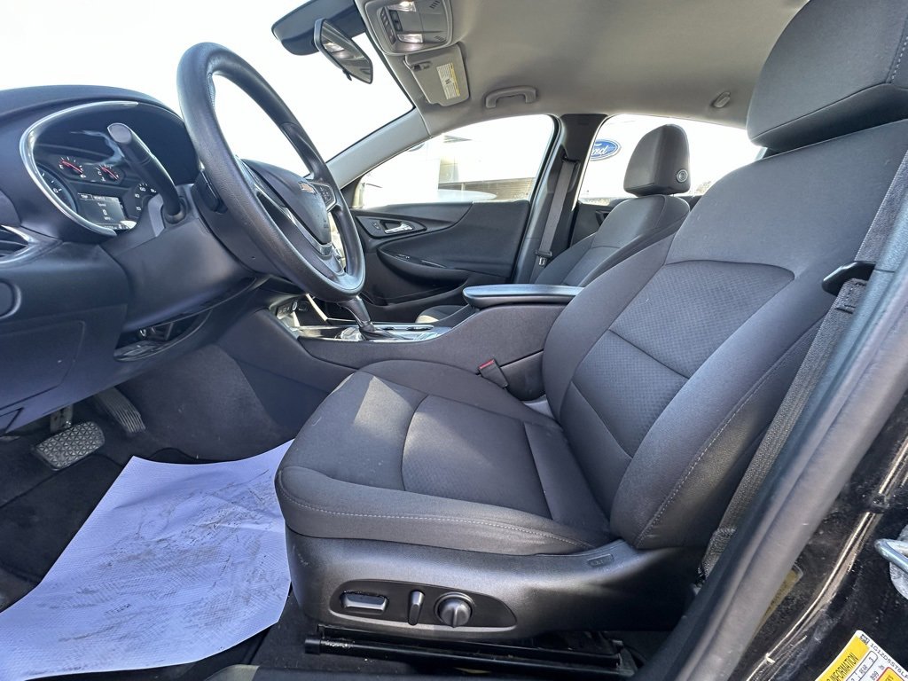 Used 2020 Chevrolet Malibu LT image 15